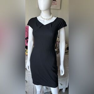 Club Monaco Fitted Office Work dress with Cap sleeves in black color Size 0